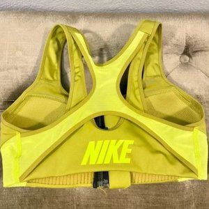 Nike Dri-FIT Shape High-Support Padded Zip-Front Sports Bra